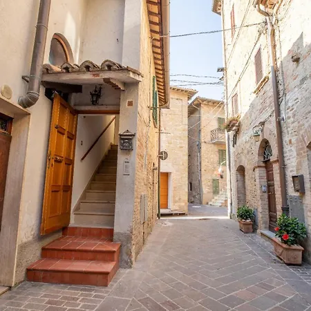 Apartamento Stanza Di Luce Nel Centro Storico Vicino Ad Assisi