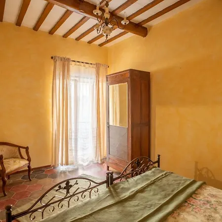 Apartment Apartamento Stanza Di Luce Nel Centro Storico Vicino Ad Assisi
