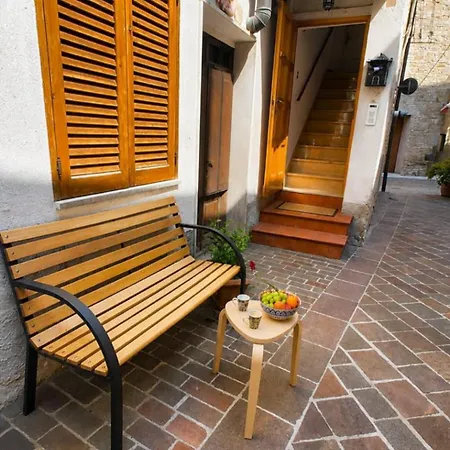 Apartment Stanza Di Luce Appartamento Nel Centro Storico Vicino Ad Assisi Petrignano
